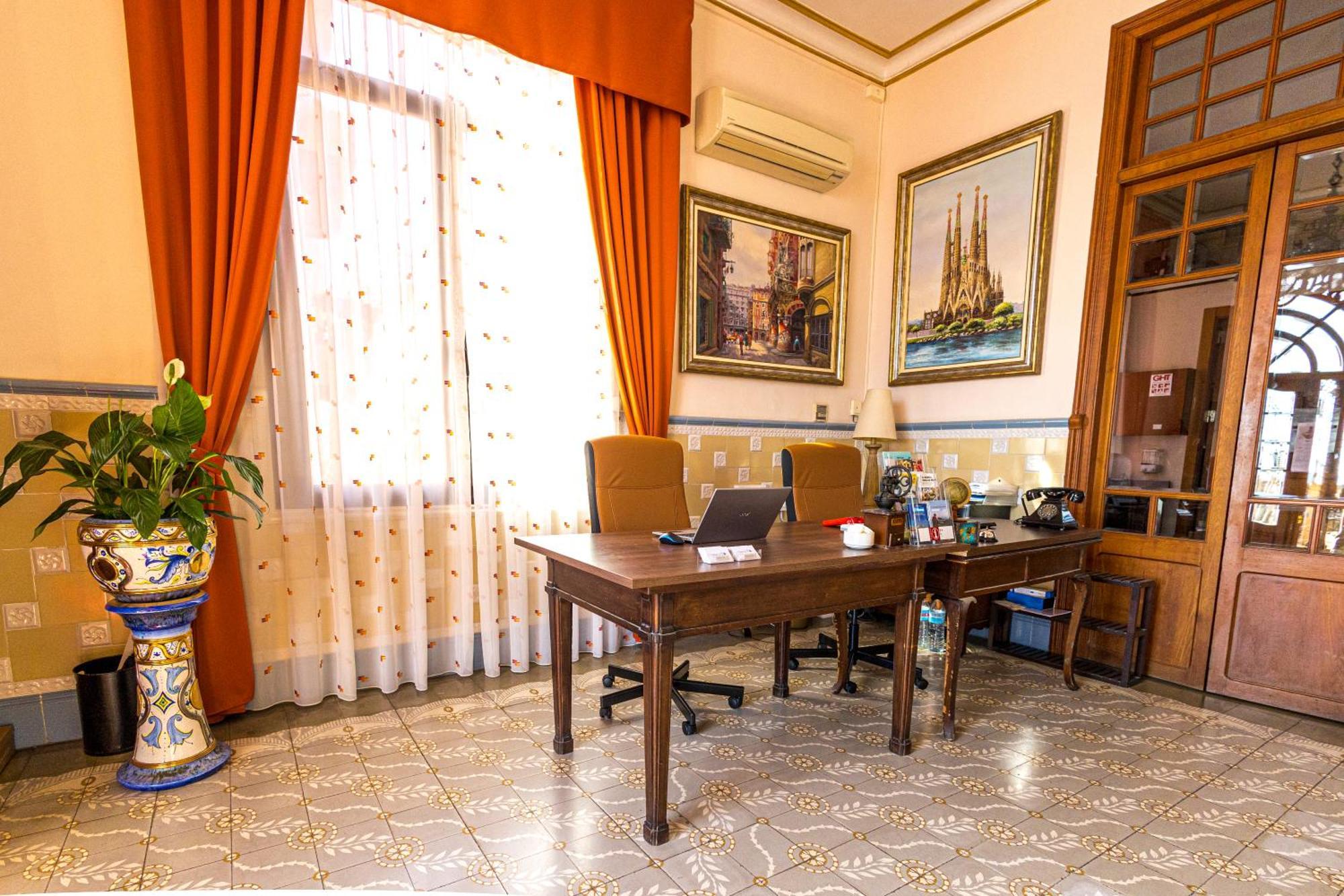 Hotel Llar De Capitans Масноу Экстерьер фото
