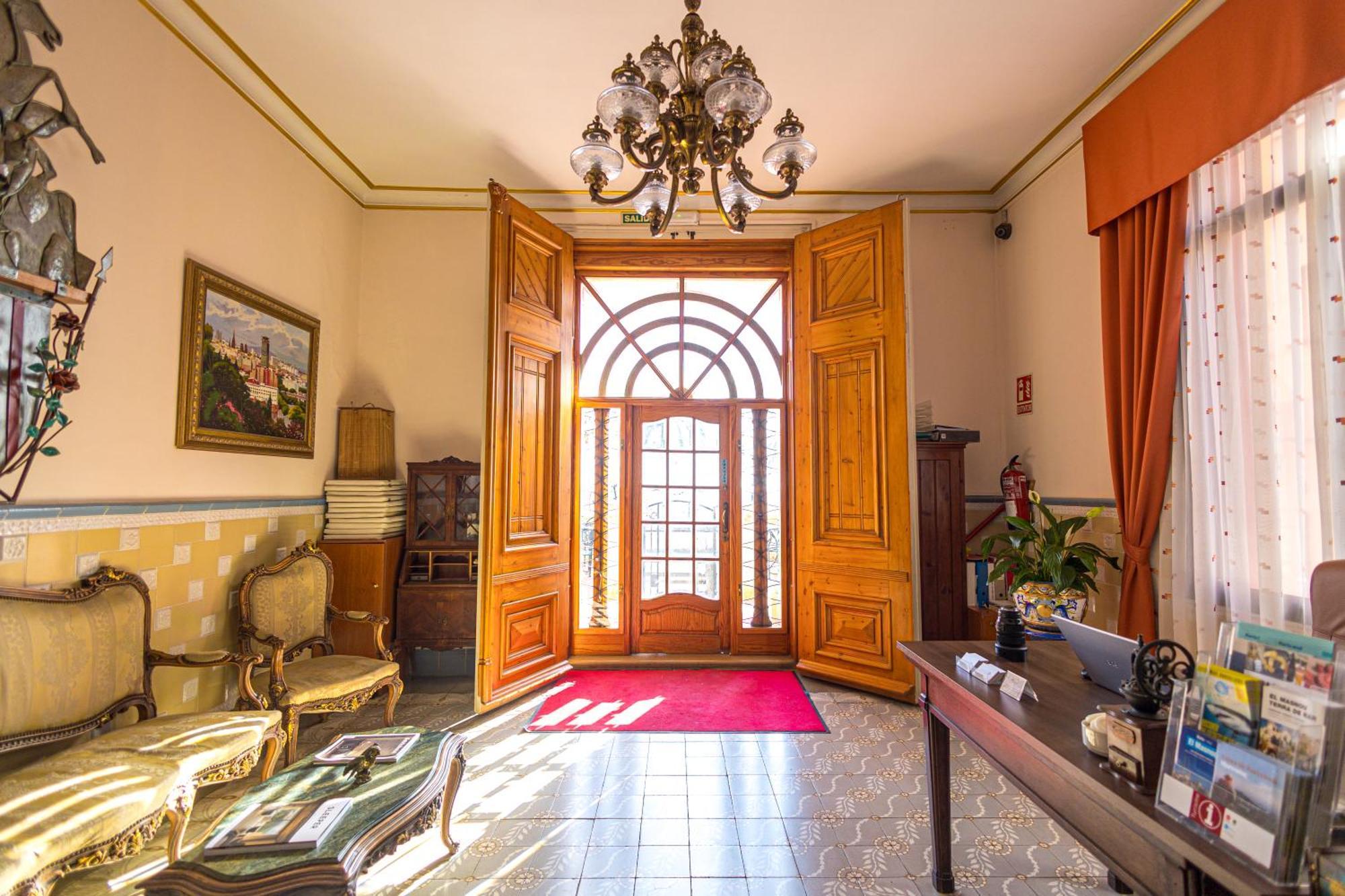 Hotel Llar De Capitans Масноу Экстерьер фото